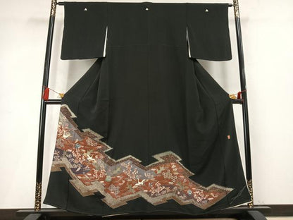 平和屋着物●豪華黒留袖　作家物　駒刺繍　飛鶴宝尽くし文様　金彩　正絹　逸品　AABM4196fy