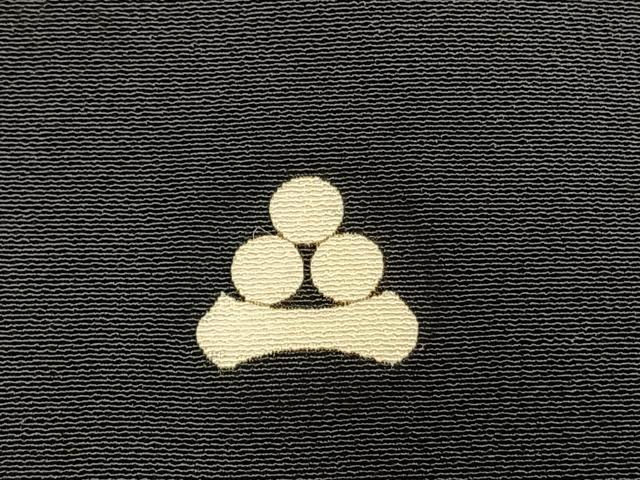 平和屋着物●豪華黒留袖　作家物　駒刺繍　飛鶴宝尽くし文様　金彩　正絹　逸品　AABM4196fy