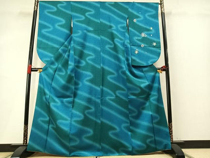 平和屋着物●小振袖　二尺袖　総刺繍　舞桜文　暈し染め　金糸　洗える着物　AABM4215fy
