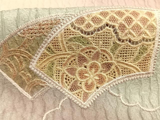 平和屋着物●中国三大刺繍 スワトウ刺繍 汕頭刺繍 総刺繍 訪問着 地紙重ね文 暈し染め 金糸 丹後ちりめん 反端付き 正絹 逸品 AABM4230fy