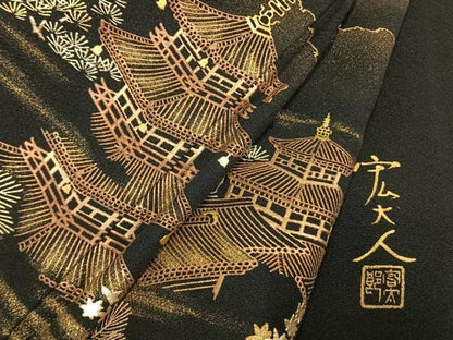 平和屋着物●京友禅作家　元橋宏太郎　黒留袖　風景松文　金彩　正絹　逸品　AABM4231fy
