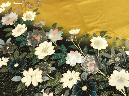 平和屋着物●豪華振袖　花蝶文　暈し染め　金彩　正絹　逸品　AABM4235fy