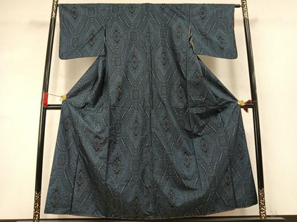 平和屋着物●本場大島紬　割り込み絣　吉祥文　正絹　逸品　AABM4240fy