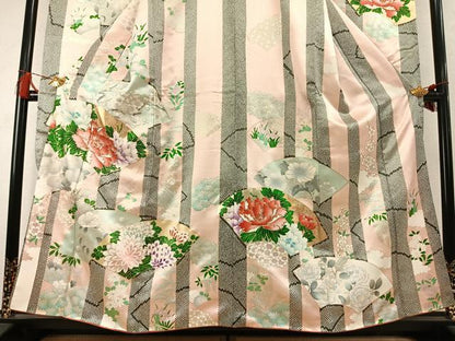 平和屋着物●豪華振袖　駒刺繍　地紙重ね花文　金彩　正絹　逸品　AABM4257fy