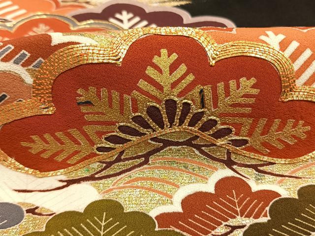 平和屋着物●豪華黒留袖　駒刺繍　松　金銀彩　正絹　逸品　未使用　AABM4261fy