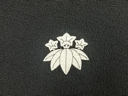 平和屋着物●創業460年・千總　黒留袖　駒刺繍　松竹梅　熨斗花文　金彩　高島屋扱い　正絹　逸品　AABM4264fy