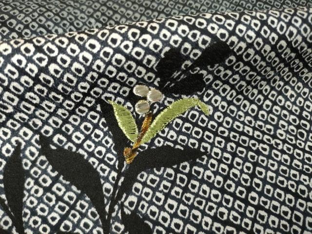 平和屋着物●訪問着　刺繍　鹿の子花唐草文　暈し染め　黒地　金銀糸　金彩　正絹　逸品　AABM4295ck