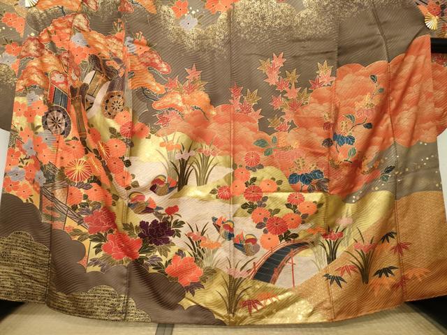 平和屋着物●豪華振袖　駒刺繍　御所車鴛鴦花文　正絹　逸品　AABM4304ck