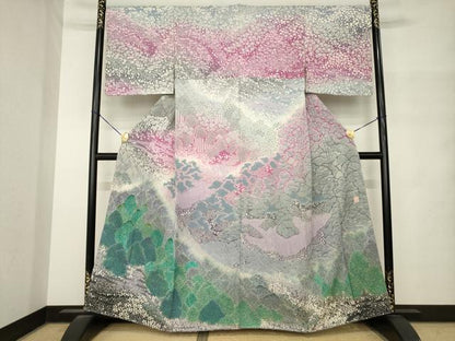 平和屋着物●十日町　名門　滝泰謹製　訪問着　刺繍　樹林霞文　おぼろ染　襲ね絞り　銀通し地　正絹　逸品　未使用　AABM4333ck