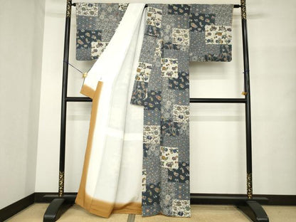 平和屋着物●剣持晃玄　小紋　江戸草木型絵染　色紙重ね花文　正絹　逸品　AABM4337ck