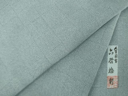 平和屋着物●人間国宝　初代 六谷梅軒(六谷紀久男)錐彫り　重要無形文化　財伊勢型紙　江戸小紋　市松鮫小紋柄　正絹　逸品　AABM4355ck