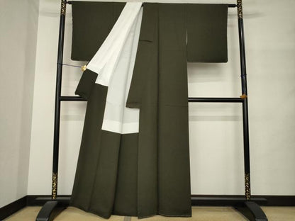 平和屋着物●上質な色無地　花尽くし地紋　黒緑色　正絹　逸品　未使用　AABM4395ck