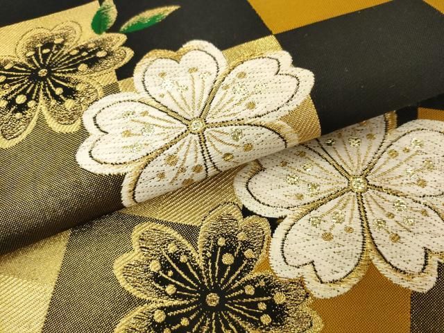 平和屋着物●六通柄袋帯　市松舞桜文　金糸　正絹　逸品　AABM4911pf