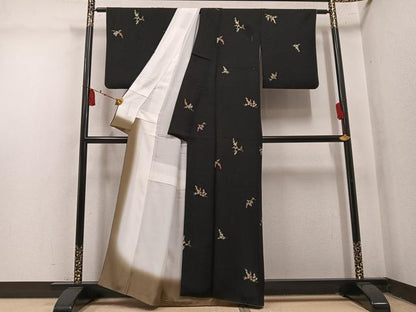 平和屋着物●上質な小紋　南天文　黒地　金彩　正絹　逸品　AABM5101ph