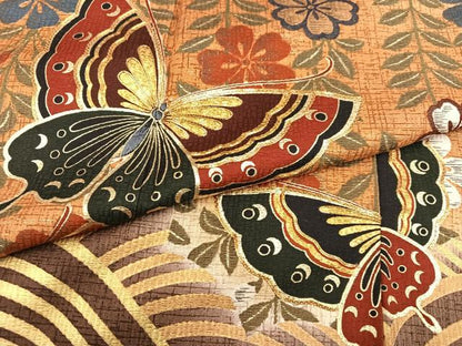 平和屋着物●豪華振袖　駒刺繍　花蝶文　暈し染め　金彩　正絹　逸品　AABM5170ph