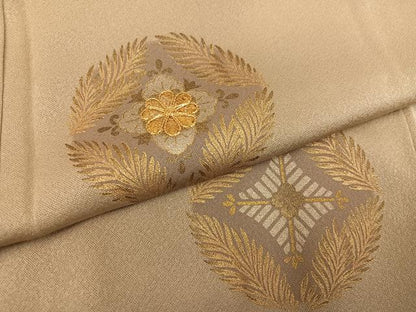 平和屋着物●訪問着　黄金繭　駒刺繍　草花文　金彩　正絹　逸品　AABM5193ph