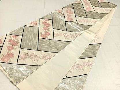 平和屋着物◎六通柄袋帯　唐織　草花文　銀糸　正絹　逸品　AABM5229bw
