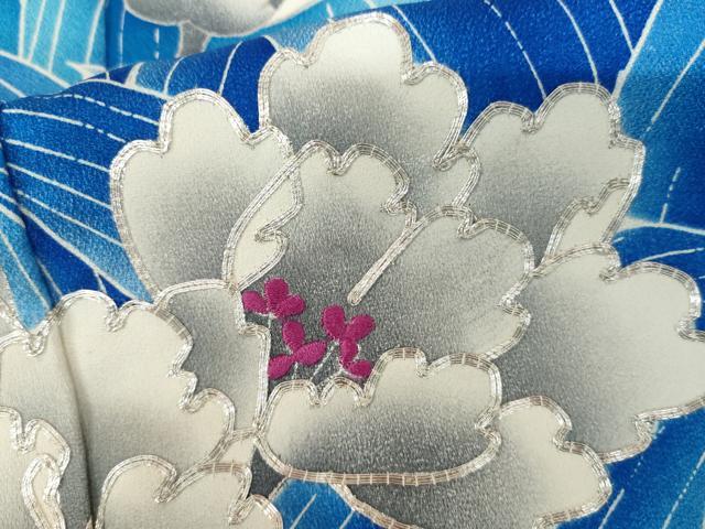 平和屋着物●豪華振袖　駒刺繍　枝花文　暈し染め　銀彩　正絹　逸品　AABM5449cs