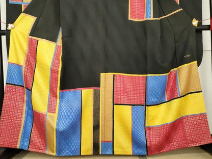 平和屋着物●希少　GIVENCHY　ジバンシー　振袖　幾何学格子　黒地　金彩　正絹　逸品　AABM5461cs