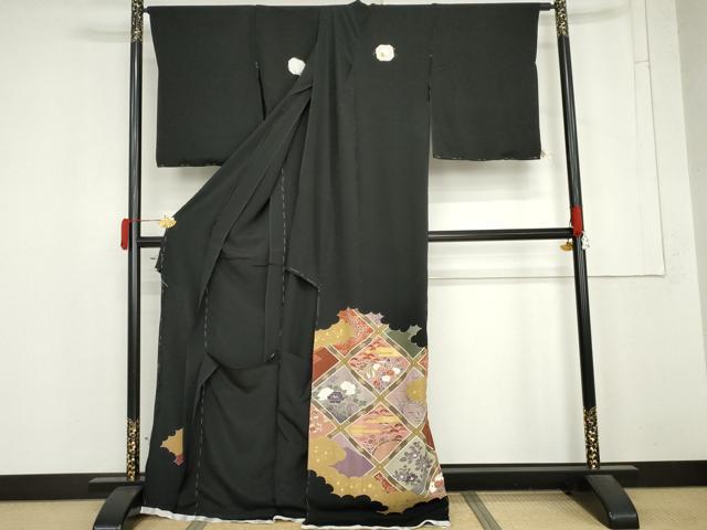 平和屋着物●豪華黒留袖　駒刺繍　格子草花文　金糸　金彩　浜ちりめん　仮絵羽　正絹　逸品　未使用　AABM5543cs
