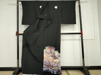 平和屋着物●豪華黒留袖　作家物　樹林シルエット　暈し染め　金彩　仮絵羽　正絹　逸品　未使用　AABM5545cs