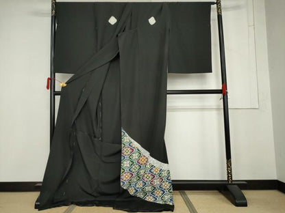 平和屋着物●豪華黒留袖　友禅　蜀江花文　浜ちりめん　仮絵羽　正絹　逸品　未使用　AABM5546cs