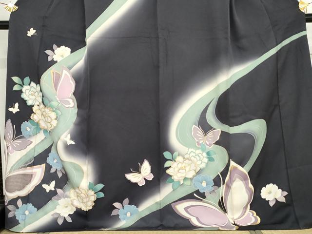 平和屋着物●訪問着　駒刺繍　流水花蝶文　暈し染め　金彩　正絹　逸品　AABM5558cs