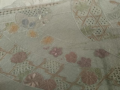 平和屋着物●中国三大刺繍　スワトウ刺繍　汕頭刺繍　総刺繍　訪問着　地紙立波花文　暈し染め　正絹　逸品　未使用　AABM5562cs