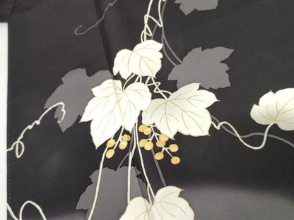 平和屋着物●訪問着　駒刺繍　葡萄蔦の葉文　金彩　正絹　逸品　AABM5580cs