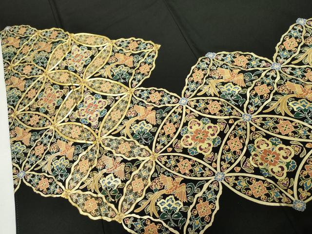 平和屋着物●豪華黒留袖　作家物　駒刺繍　七宝花文　金彩　正絹　逸品　AABM5593cs