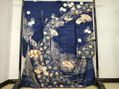 平和屋着物●世界的ファッションデザイナー　山本寛斎　kansaiブランド　振袖　駒刺繍　扇面花蝶文　金彩　正絹　逸品　AABM5720ck