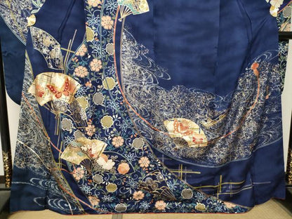 平和屋着物●世界的ファッションデザイナー　山本寛斎　kansaiブランド　振袖　駒刺繍　扇面花蝶文　金彩　正絹　逸品　AABM5720ck