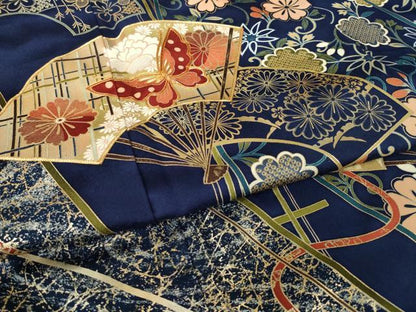 平和屋着物●世界的ファッションデザイナー　山本寛斎　kansaiブランド　振袖　駒刺繍　扇面花蝶文　金彩　正絹　逸品　AABM5720ck