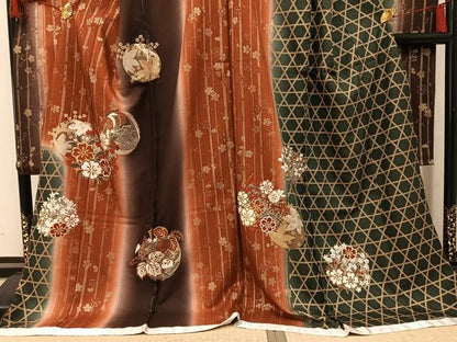 平和屋着物●豪華振袖　駒刺繍　しぼり織　飛鶴草花文　暈し染め　金彩　仮絵羽　逸品　未使用　AABM6207ph