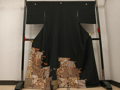 平和屋着物●豪華黒留袖　駒刺繍　誰が袖花文　金彩　正絹　逸品　AABM6247ph