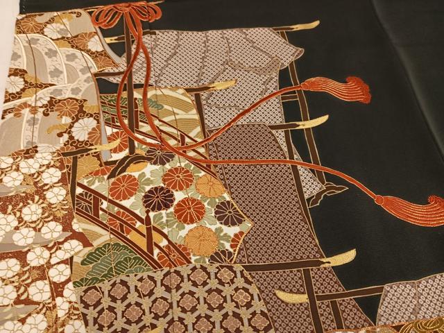 平和屋着物●豪華黒留袖　駒刺繍　誰が袖花文　金彩　正絹　逸品　AABM6247ph