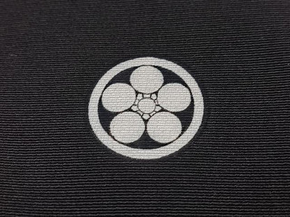平和屋着物●豪華黒留袖　駒刺繍　誰が袖花文　金彩　正絹　逸品　AABM6247ph