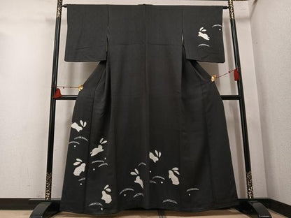 平和屋着物●訪問着　絞り　兎芝文　黒地　正絹　逸品　AABM6272ph