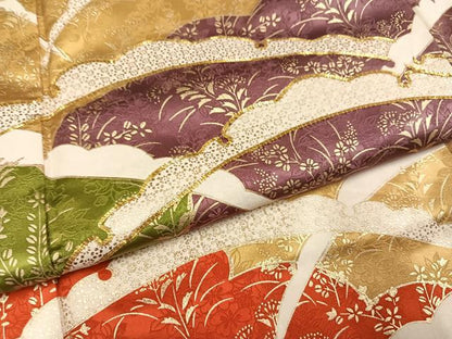 平和屋着物●豪華振袖　駒刺繍　雪芝草花文　金彩　正絹　逸品　AABM6308ph