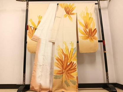 平和屋着物●本加賀友禅作家　釜谷一二　振袖　舞花文　金彩　正絹　逸品　AABM6310ph