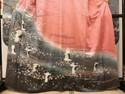 平和屋着物●豪華振袖　群れ鶴舞桜文　暈し染め　金銀彩　鈴乃屋扱い　正絹　逸品　AABM6311ph