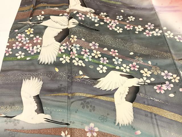 平和屋着物●豪華振袖　群れ鶴舞桜文　暈し染め　金銀彩　鈴乃屋扱い　正絹　逸品　AABM6311ph