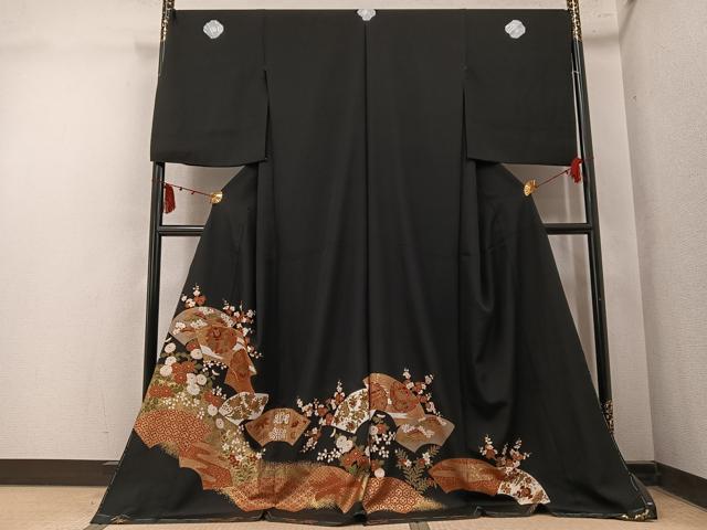 平和屋着物●豪華黒留袖　駒刺繍　地紙雪輪草花文　金彩　仮絵羽　正絹　逸品　未使用　AABM6320ph