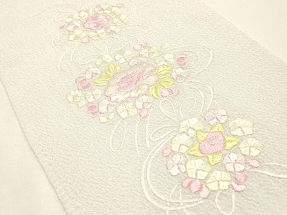平和屋着物▼和装小物　半衿　まとめて5点　刺繍　花柄　金糸　未使用　AABM6738ay