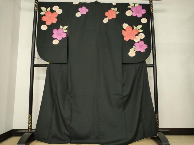 平和屋着物●小振袖　二尺袖　舞花文　黒地　洗える着物　AABM7094ck