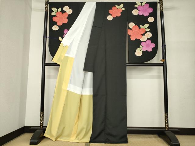 平和屋着物●小振袖　二尺袖　舞花文　黒地　洗える着物　AABM7094ck