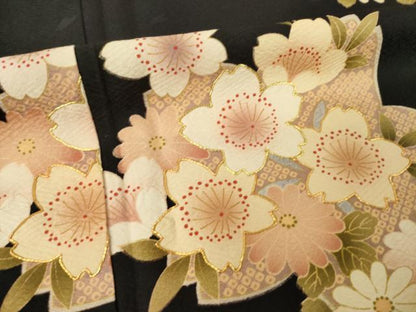 平和屋着物●豪華振袖　駒刺繍　舞桜　黒地　ロング丈　正絹　逸品　AABM7096ck