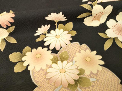 平和屋着物●豪華振袖　駒刺繍　舞桜　黒地　ロング丈　正絹　逸品　AABM7096ck