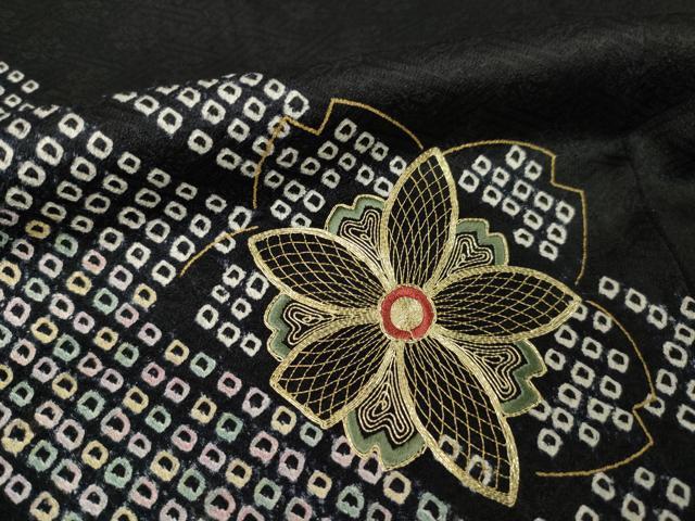 平和屋着物●訪問着　絞り　駒刺繍　舞花文　黒地　金彩　さが美扱い　正絹　逸品　AABM7118ck
