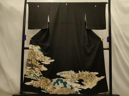 平和屋着物■豪華黒留袖　駒刺繍　雲取更紗花文　金彩　正絹　逸品　AABM7495sx